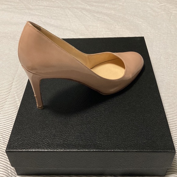 Christian Louboutin Pump - Picture 3 of 6